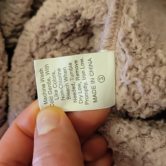 Teddy Zip Sweater - Picture 7 of 7